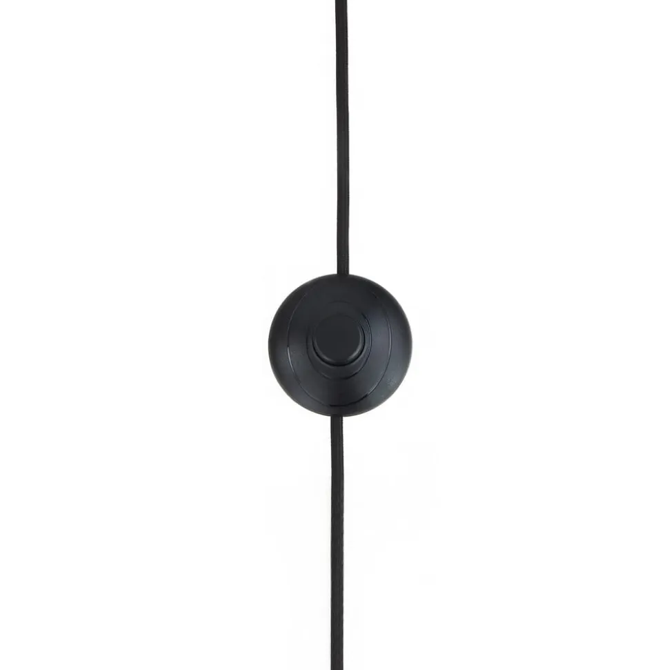 Lindby gulvlampe Tamira, sort, rattan, 143 cm høj, E27