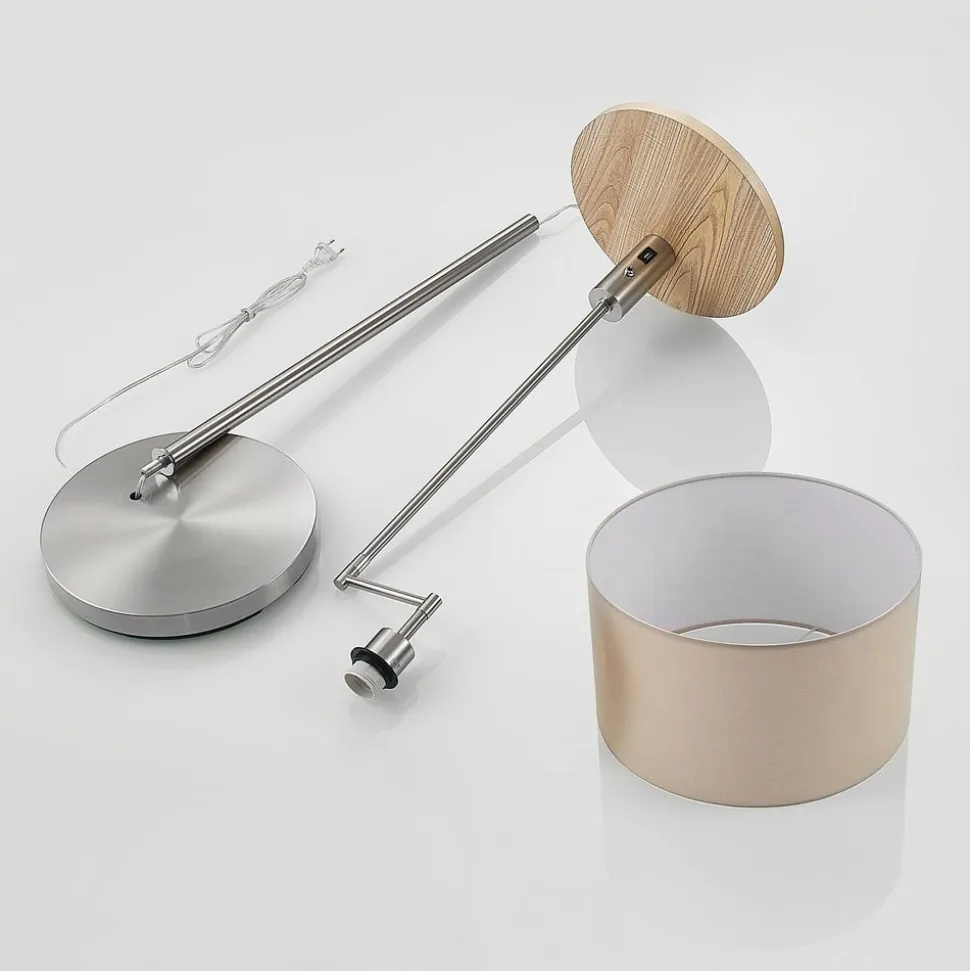 Lindby gulvlampe Zinia, nikkelfarvet, hylde, USB-tilslutning