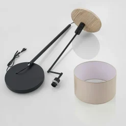 Lindby gulvlampe Zinia, sort, hylde, USB-tilslutning
