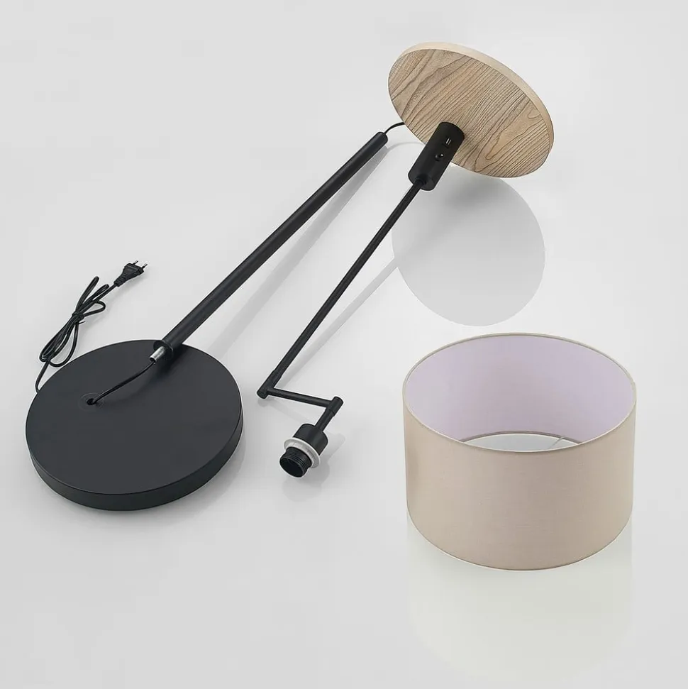Lindby gulvlampe Zinia, sort, hylde, USB-tilslutning