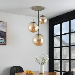 Lindby hængelampe Teeja, amber, 3 lyskilder, Ø52cm, glas, E27