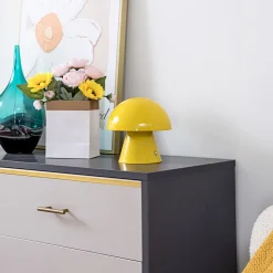 Lindby LED genopladelig bordlampe Nevijo, gul, Ø18cm, USB, dæmper