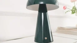 Lindby LED genopladelig bordlampe Nevijo, grøn, Ø20 cm, USB, dæmper