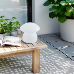Lindby LED genopladelig udendørs bordlampe Vernate, RGBW, hvid, dæmpbar