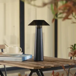 Lindby LED genopladelig udendørs bordlampe Gomba, sort, dæmpbar