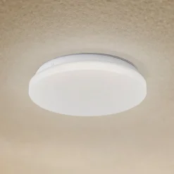 Lindby LED udendørs loftslampe Kirkola, 3000 K, Ø 26 cm, hvid