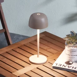 Lindby LED-bordlampe Arietty, beige, dæmpbar, IP65