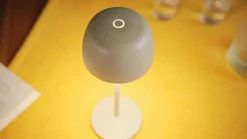 Lindby LED-bordlampe Arietty, beige, dæmpbar, IP65