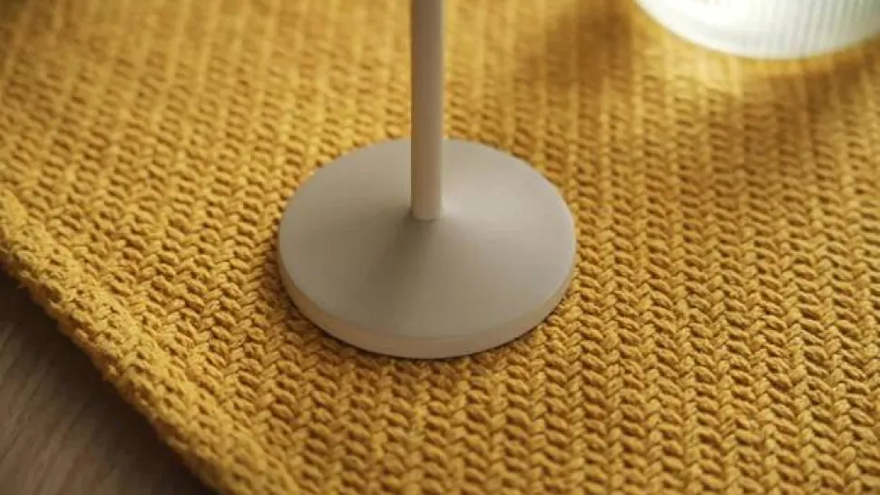 Lindby LED-bordlampe Arietty, beige, dæmpbar, IP65