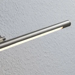 Lindby LED-gallerilampe Mailine, 69 cm, nikkel, afbryder