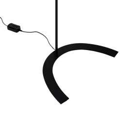 Lindby LED-gulvlampe Danua, sort, metal, højde 200 cm