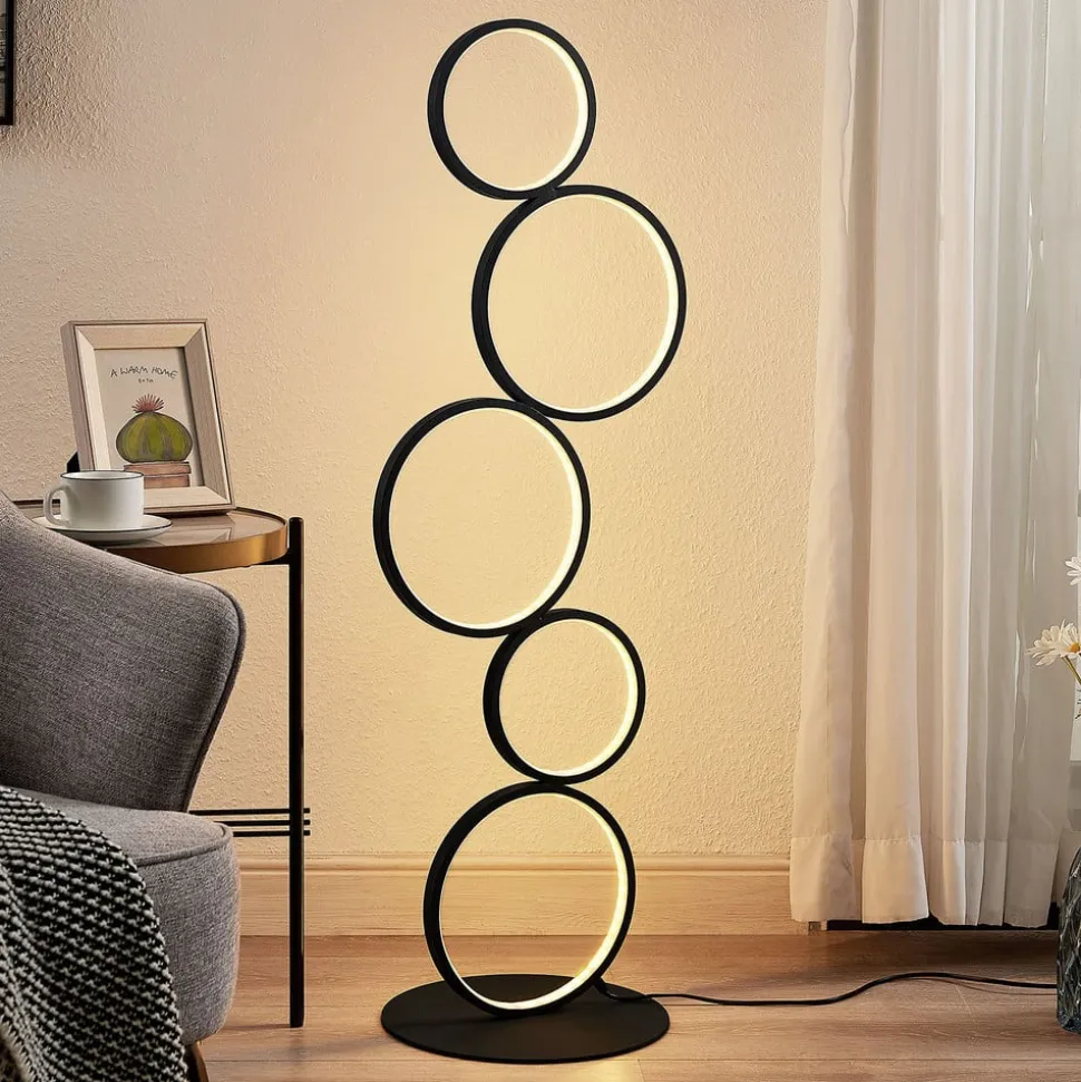 Lindby LED-gulvlampe Jacek, sort, metal, 110 cm, ringe