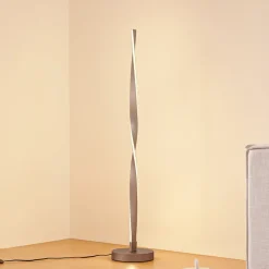 Lindby LED-gulvlampe Jaren, sort/brun, 114 cm, CCT