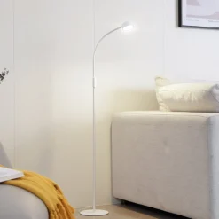 Lindby LED-gulvlampe Maori, hvid, metal, CCT, dæmpbar