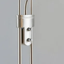 Lindby LED-gulvlampe Yveta, nikkelfarvet, metal, dæmpbar