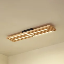 Lindby LED-loftlampe Madero, fyrretræ, 90 cm x 20 cm
