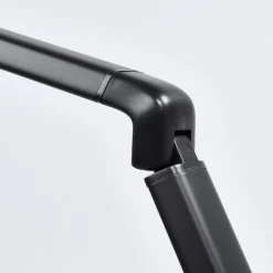 Lindby LED-skrivebordslampe Kuno, sort, USB, touchdæmper
