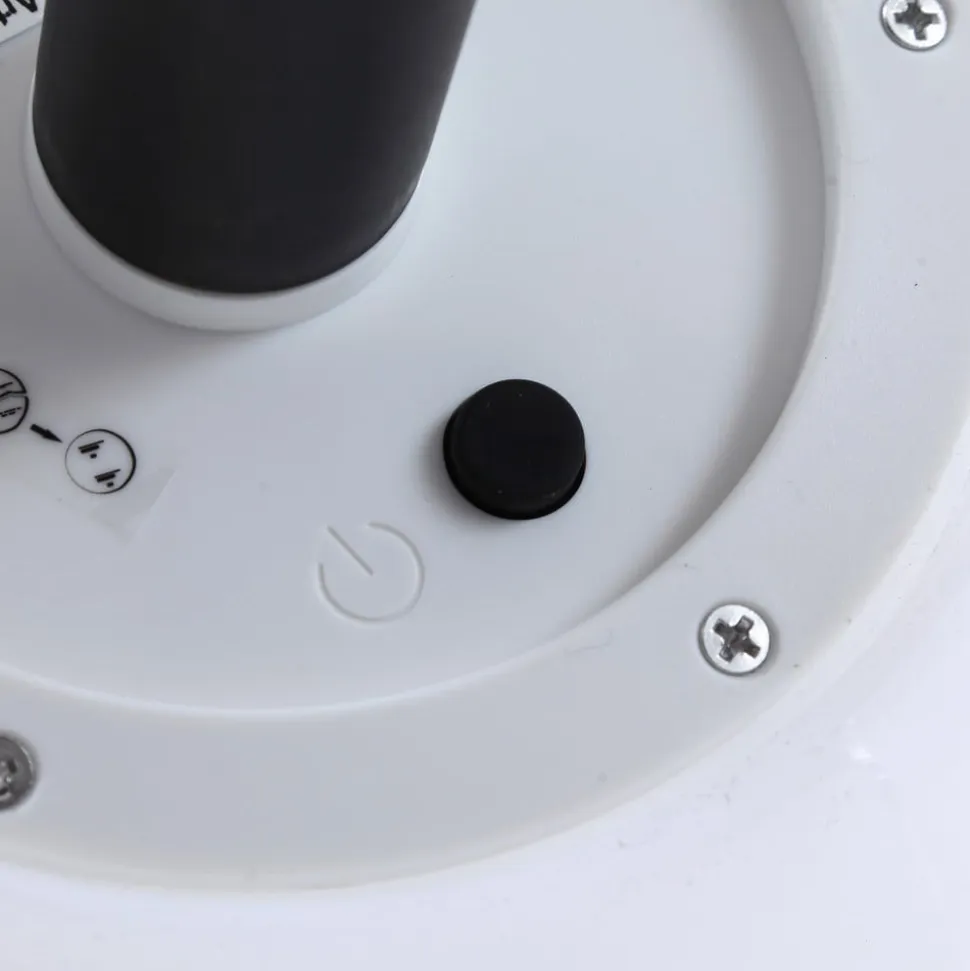 Lindby LED-solcellelamper Lago, sæt med 3, kugler, jordspyd, hvid