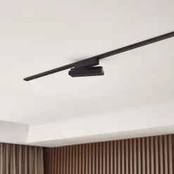 Lindby LED-strip 48 V Lumaro, sort, 12 punkter, dæmpbar