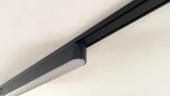 Lindby LED-strip 48 V Lumaro,sort,10W,plast,dæmpbar