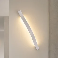Lindby LED-væglampe Alvon, sølv, højde 50 cm, metal