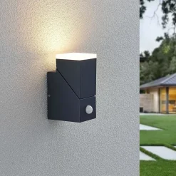 Lindby LED-væglampe Sally, 15 cm, antracit, IP54, sensor