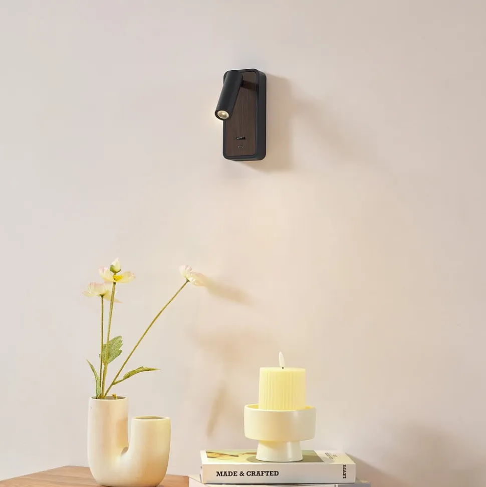 Lindby LED-væglampe Tallis, sort, USB-C, bevægelig