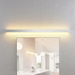 Lindby LED-væglampe til badeværelset Layan, 120 cm, krom, metal