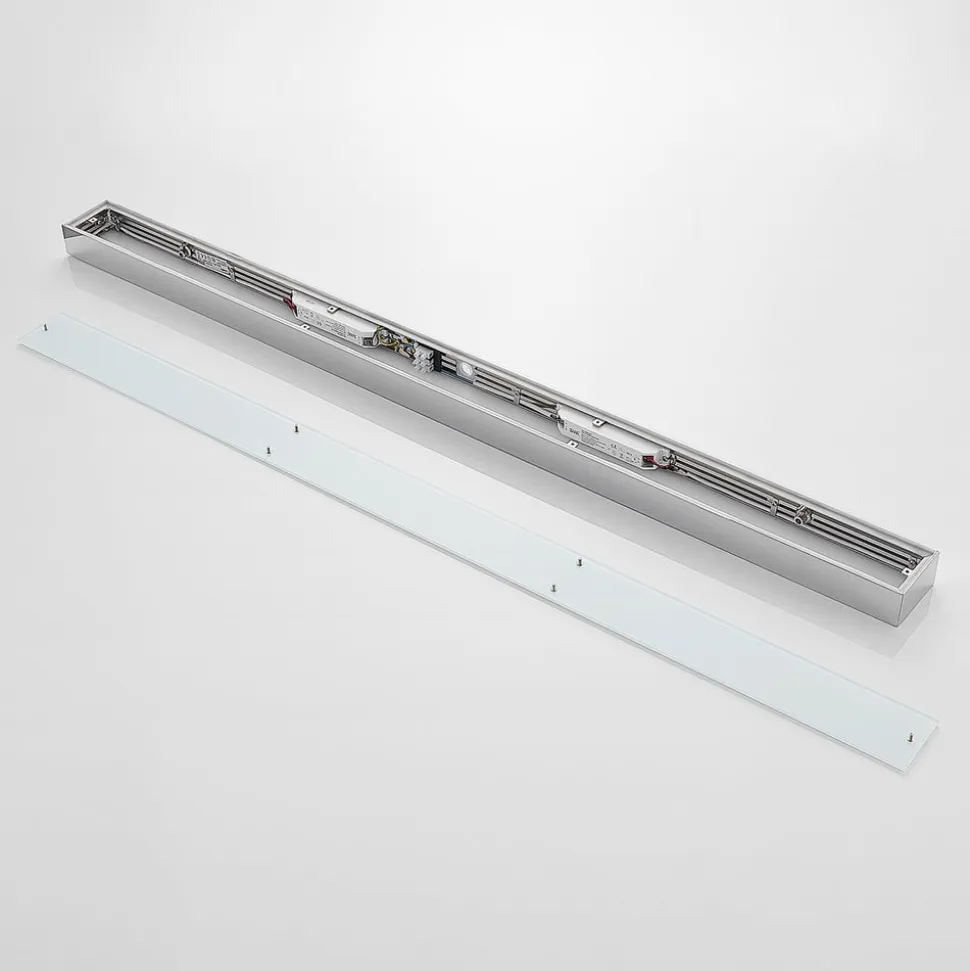 Lindby LED-væglampe til badeværelset Layan, 120 cm, krom, metal