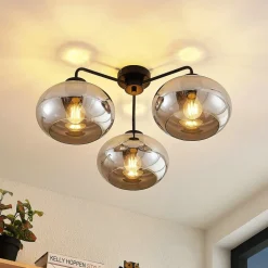 Lindby loftlampe Navidia, Ø 67 cm, sort, røgfarvet glas