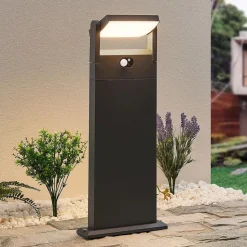 Lindby Novalie LED-gadelampe