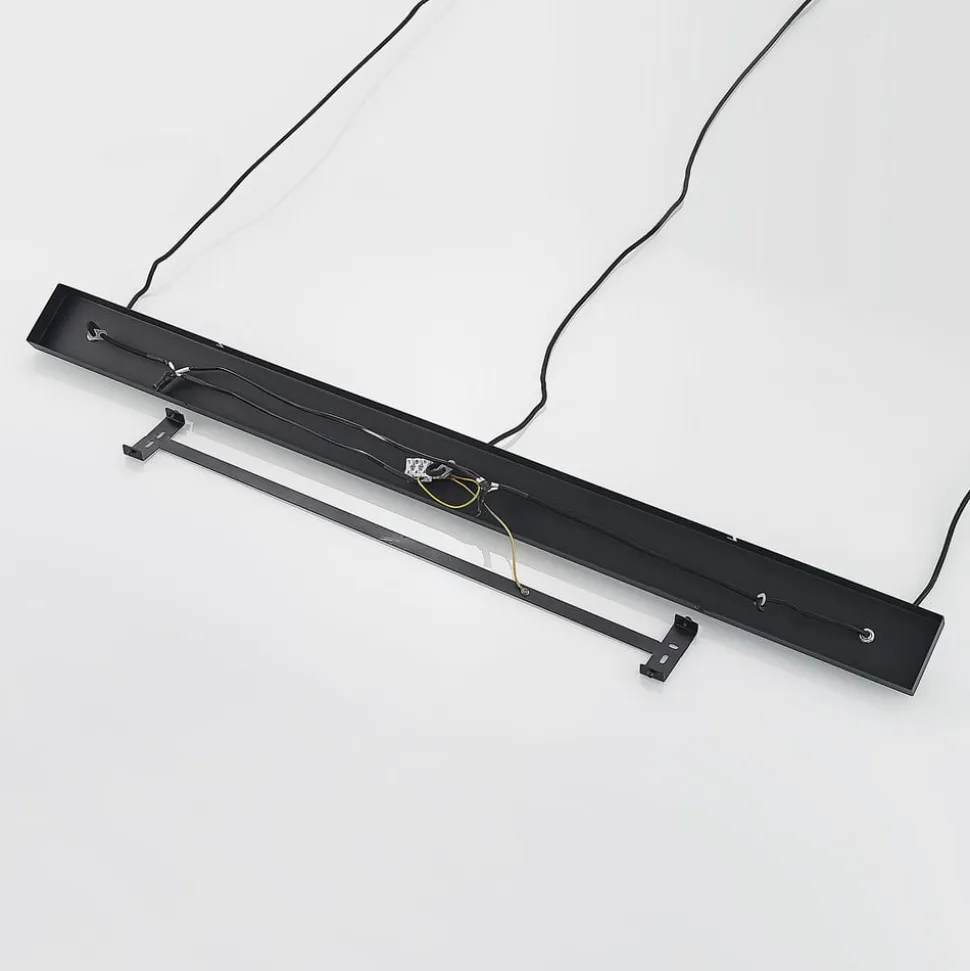 Lindby pendellampe Tarjei, 146 cm lang, sort/guld, metal