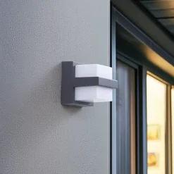 Lindby Smart LED udendørs væglampe Fyra kantet CCT RGB Tuya