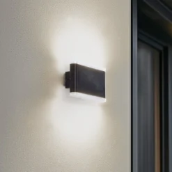 Lindby Smart LED udendørs væglampe Elvi, CCT, RGB, Tuya, IP54