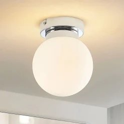 Lindby Tavino loftslampe, sfærisk skærm, krom