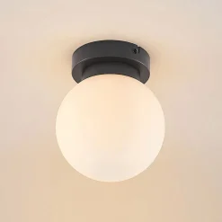 Lindby Tavino loftslampe, sfærisk skærm, sort