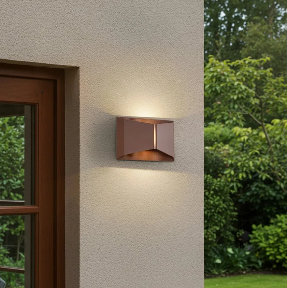 Lindby udendørs LED-væglampe Anlira, brun, op og ned, IP65