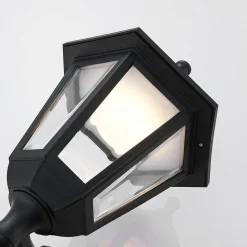 Lindby udendørs LED-væglampe Iavo, sensor, sort, lygte