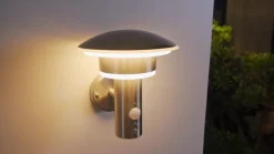 Lindby udendørs LED-væglampe Lillie, sensor, højde 19 cm