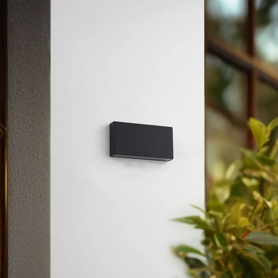 Lindby udendørs LED-væglampe Jarte, sort, metal, 17 cm, IP54