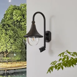 Lindby udendørs væglampe Daphne, antik sort, sensor, E27