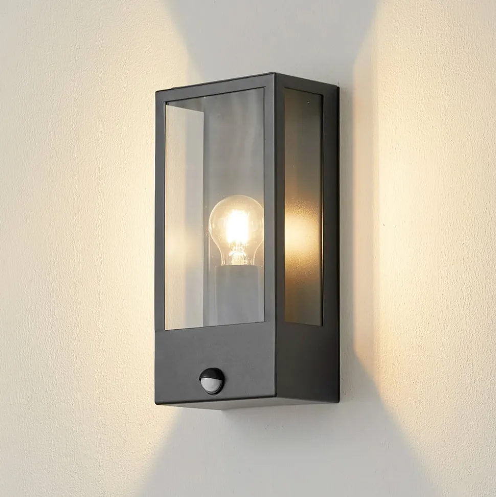 Lindby udendørs væglampe Ilana, sort, sensor, IP44, E27