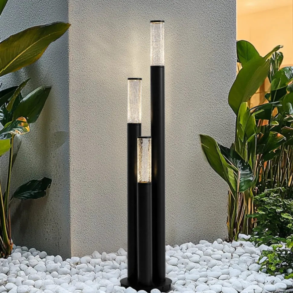 Lindby vejlampe Gavros, trykstøbt aluminium, 3 lyskilder