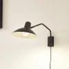 Lindby væglampe Adrik, sort, metal, med stikprop