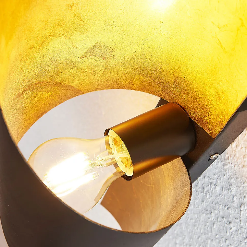 Lindby væglampe Vanni, sort/guld, metal, højde 57 cm