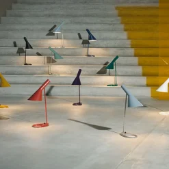 Louis Poulsen AJ - designer bordlampe, sort