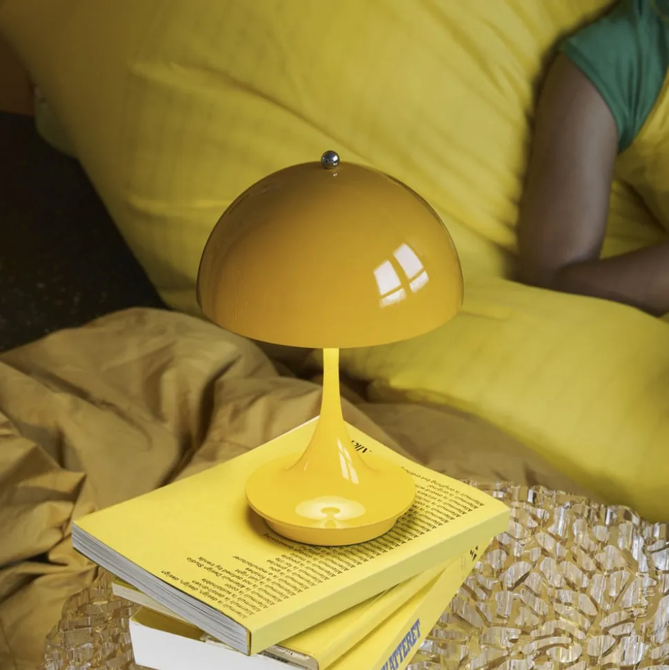 Louis Poulsen Panthella PORTABLE 160 V3, uigennemsigtig gul