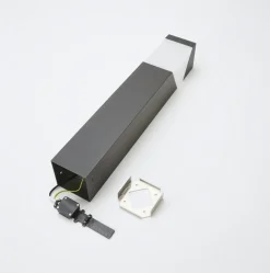 Lucande Kiran sokkellampe, 60 cm, grå, metal, IP44, E27