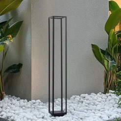 Lucande LED-gadelampe Thorvid, højde 120 cm, sort