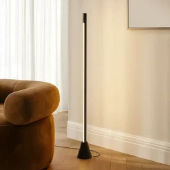 Lucande LED-gulvlampe Linija, sort, højde 110 cm, sensor